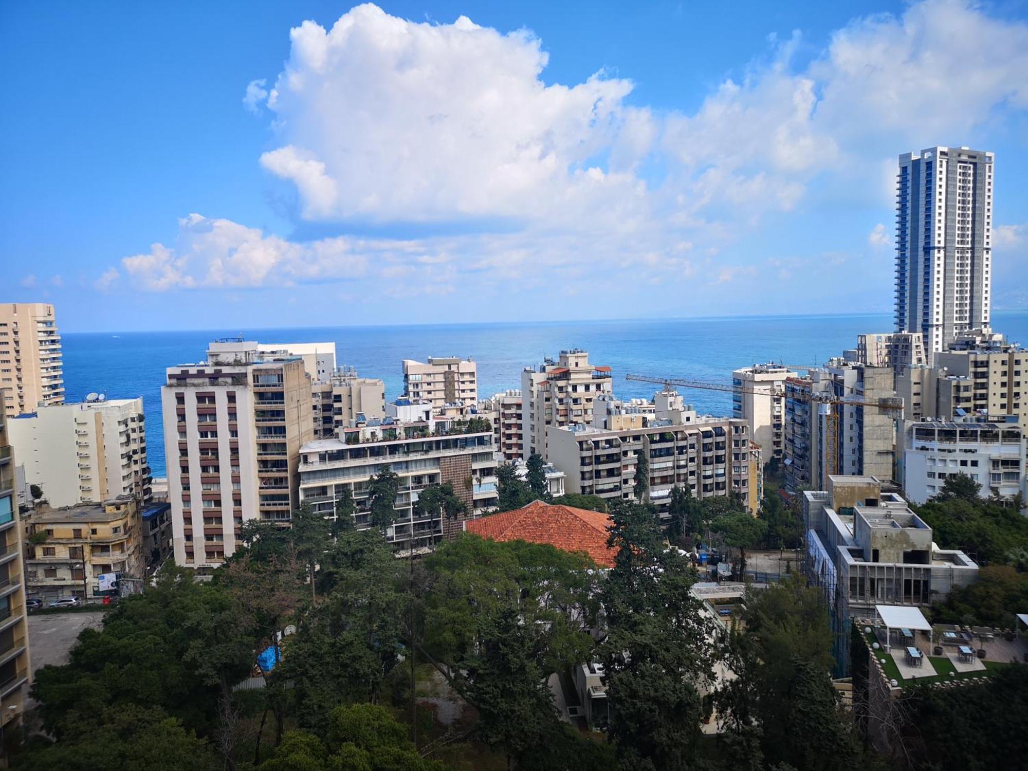 Gefinor Rotana – Beirut Beirute Exterior foto View of the seafront of the municipality