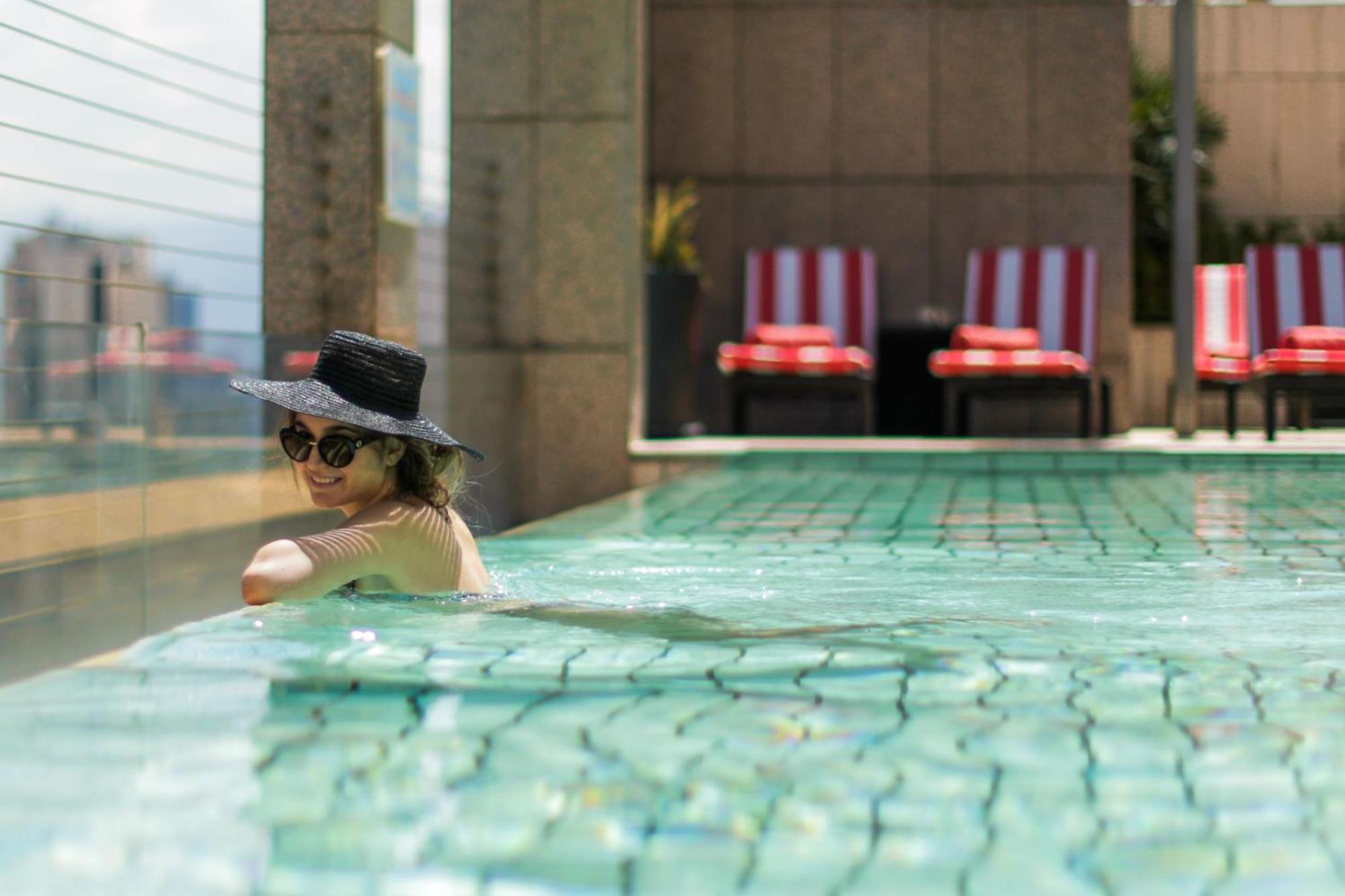 Gefinor Rotana – Beirut Beirute Exterior foto The swimming pool at the hotel