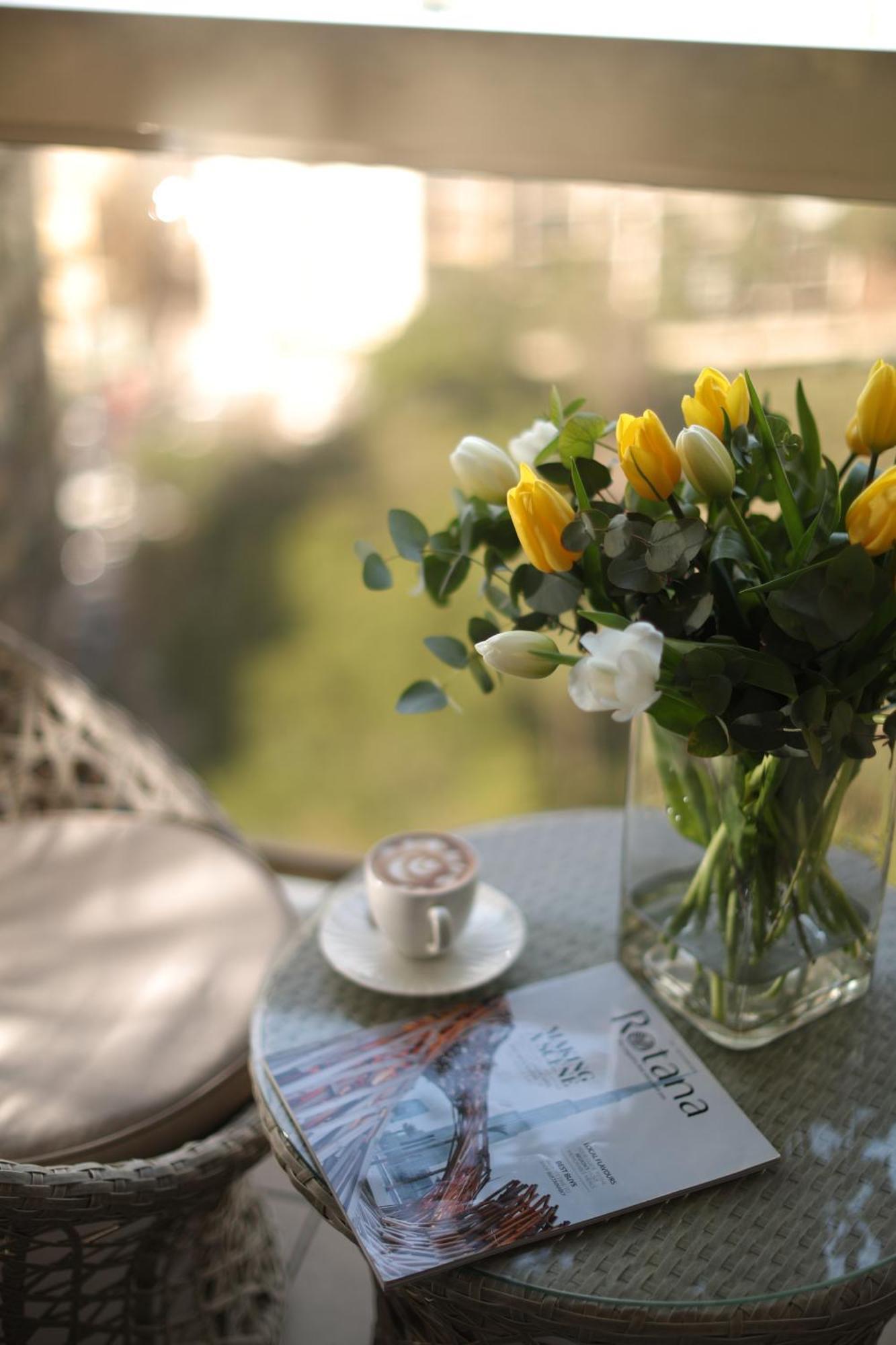 Gefinor Rotana – Beirut Beirute Exterior foto A bouquet of flowers