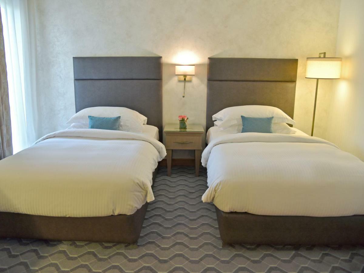 Gefinor Rotana – Beirut Beirute Exterior foto A room at the hotel